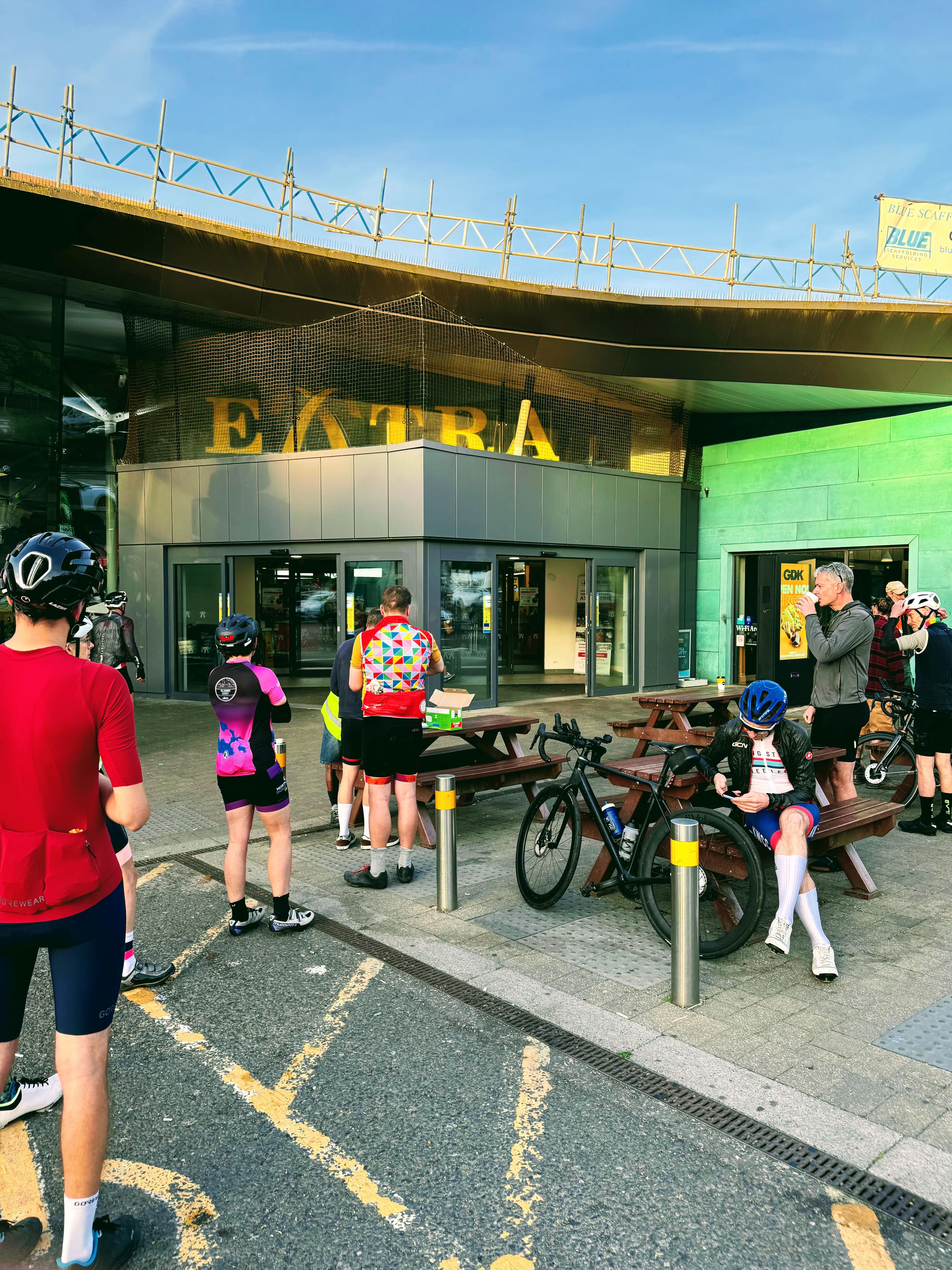 That colorful mosaic-like jersey is the official Audax UK jersey. I really want one too.