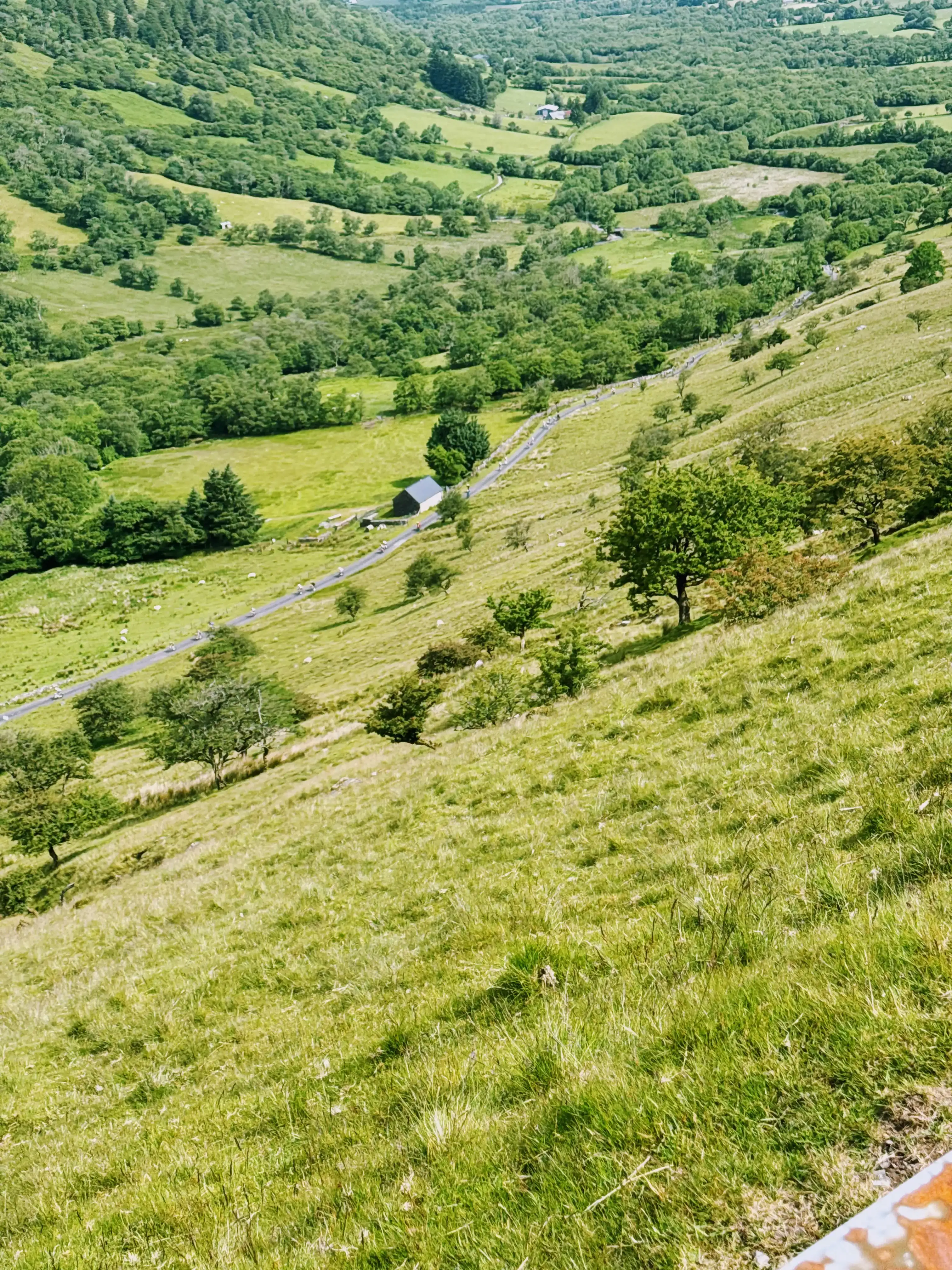 Heading up Devil's Elbow. Look at the people climbing from far below. It’s called Devil's Elbow because it bends sharply like an elbow.